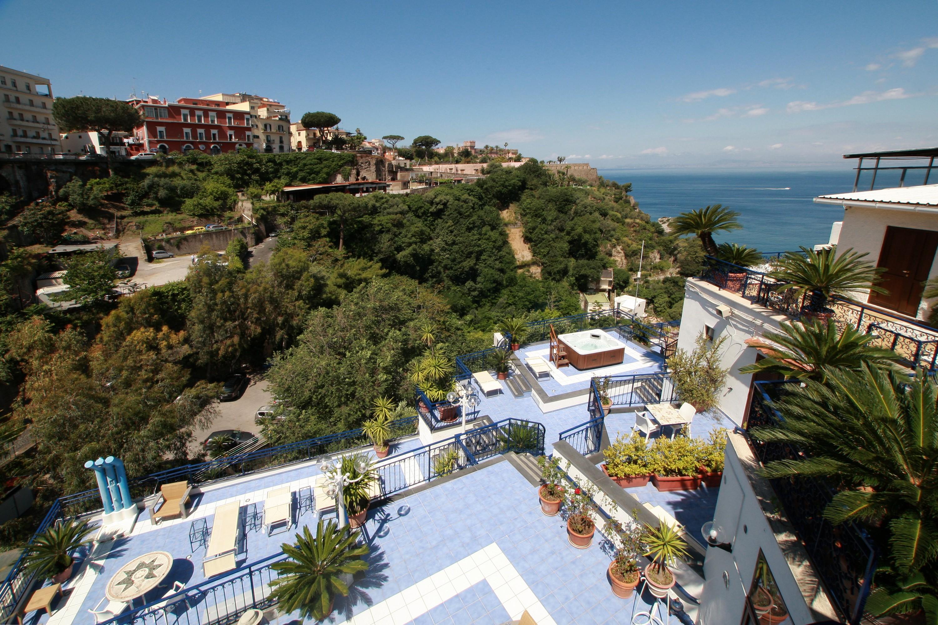 Hotel Oriente Vico Equense Exteriör bild